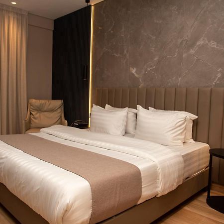 The Blowfish Hotel Lagos Exterior photo